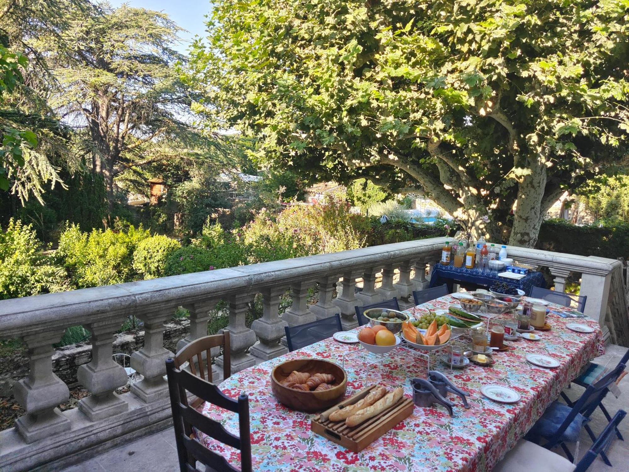 Rue Du Chateau A Cabrieres D'Avignon Bed & Breakfast Luaran gambar